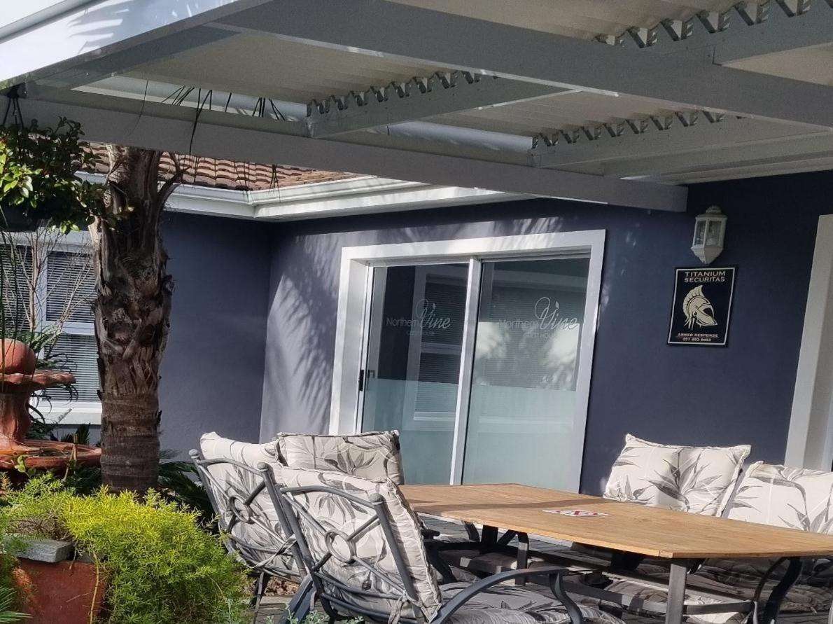 Northern Vine Guesthouse B&B Self-Catering Brackenfell Eksteriør bilde